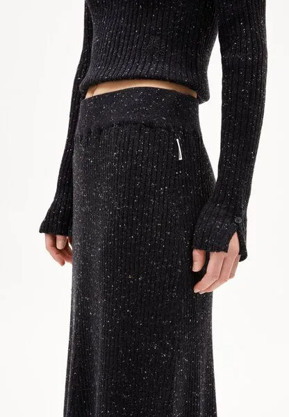 ARMEDANGELS ARMEDANGELS HANAA TWEED Damen Strickrock aus recyclem Bio-Woll Mix, Black-oatmilk, – Produktbild 3 von 4