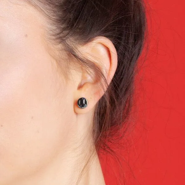ALEXASCHA ALEXASCHA Kleine Glas Ohrstecker Rund, Hämatitgrau, – Produktbild 3 von 3