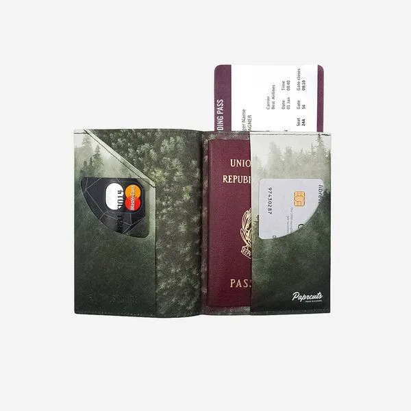 paprcuts paprcuts RFID Reisepasscover, Foggy morning (grün), – Produktbild 2 von 3