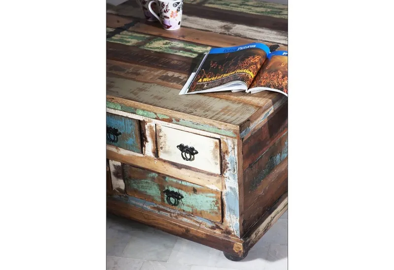 SIT Couchtisch Larnaka aus Altholz mit 5 Schubladen & 1 Klappe, Aus Holz alter Fischerboote gefertigt – individueller Vintage-Look, Bunt, – Produktbild 3 von 5