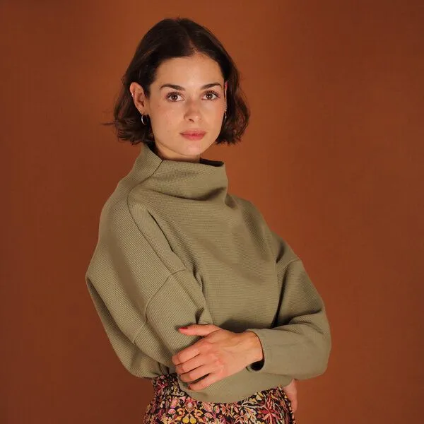 ManduTrap ManduTrap Stehkragen Pullover Dori in olive, sand, grau meliert, Biobaumwolle, Grün, – Produktbild 1 von 7