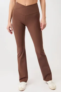 mandala Mandala Flared Sports Pant – Produktbild 1 von 1