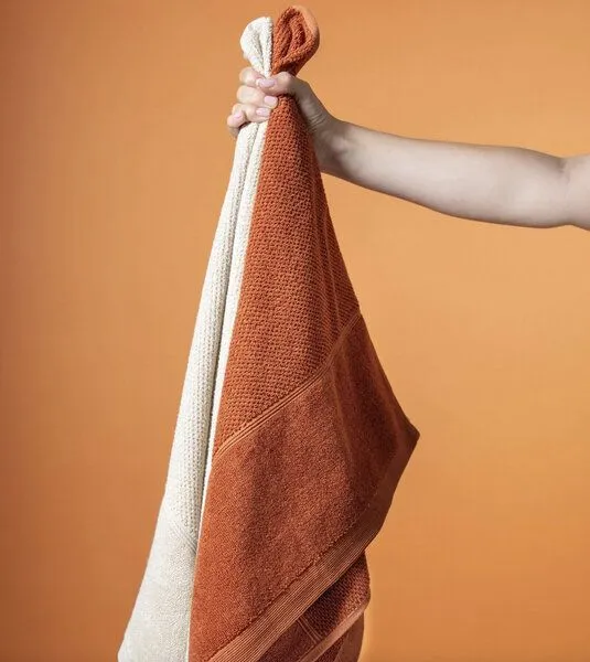 Kushel Towels Kushel Towels Gästehandtuch aus Biobaumwolle & TENCEL Modal, Terra cotta, – Produktbild 4 von 4