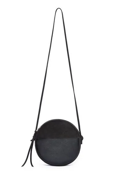 ELEKTROPULLI Runde Schultertasche RUT aus Leder von ElektroPulli, Schwarz matt / schwarz glatt, – Produktbild 2 von 2