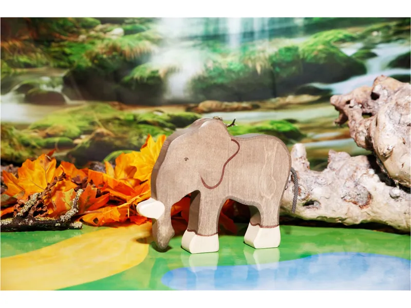 Holztiger Holztiger Holzfigur "Elefant, stehend" Abenteuer Wildnis Maße 19 x 2,8 x 15 cm, Grau, mehrfarbig, – Produktbild 2 von 3