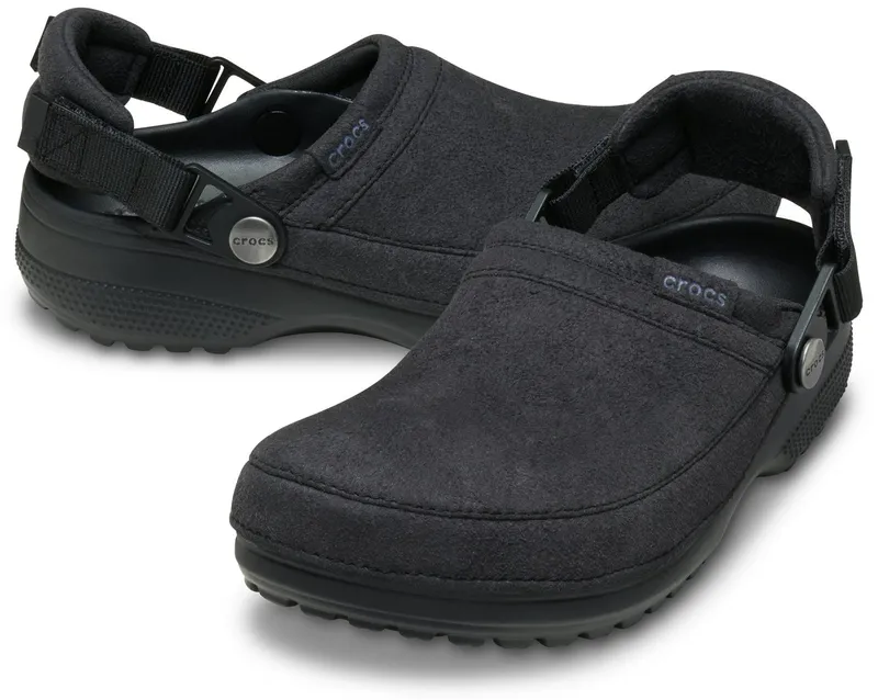 Crocs Crocs Classic Crafted Vegan Clog Hausschuh, Gartenschuh, Sommerschuh mit Fersenriemen, Schwarz, – Produktbild 1 von 4