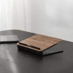 Woodcessories Woodcessories Premium Laptop Ständer aus Holz für 10-16 Zoll – Produktbild 1 von 1