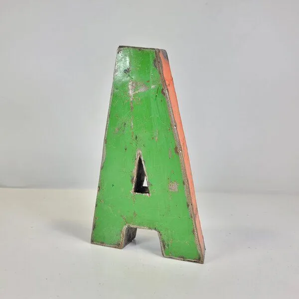 Moogoo Creative Africa Moogoo Creative Africa Buchstabe "A" aus recycelten Ölfässern | 22 oder 50 cm | verschiedene Farben | Upcycling | handgemacht & fair, Grün, – Produktbild 1 von 1