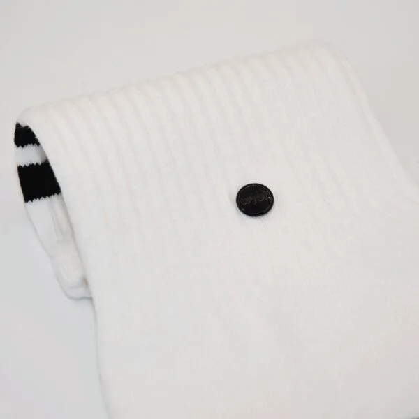 wysf. | what you stand for. wysf. | what you stand for. Retro Tennissocken mit Knopf, Bio-Baumwoll-Mix, Schwarz (weiß/schwarz), – Produktbild 3 von 4