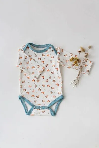 NoniKids Berlin Langarm Baby Body *Regenbogen* Bio Baumwolle | NoniKids Berlin – Produktbild 2 von 3