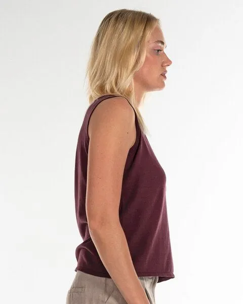 Alma & Lovis Alma & Lovis Leichtes Feinstrick-Top aus reiner Bio-Baumwolle | Knit Top, Feige (lila), – Produktbild 2 von 4