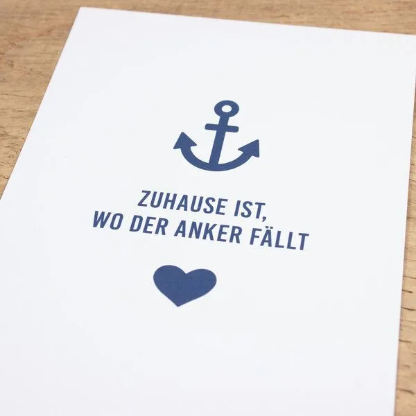 Bow & Hummingbird Bow & Hummingbird Maritime Postkarte "Zuhause ist, wo der Anker fällt" aus Recyclingpapier – Produktbild 2 von 2