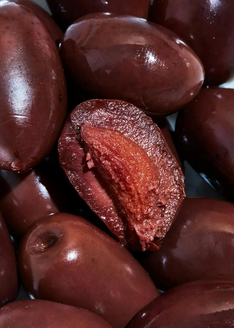 KoRo Schwarze Bio Kalamata Oliven | 400 g – Produktbild 2 von 5