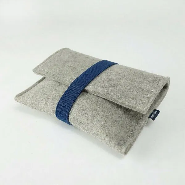 matilda k. manufaktur matilda k. manufaktur Kabel Organizer aus Wollfilz 'otto' in 2 Größen, Hellgrau, – Produktbild 1 von 7