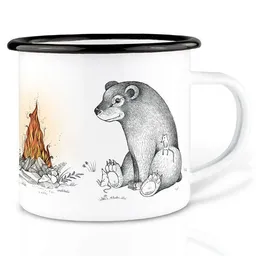 LIGARTI Emaille Tasse – Hirsch, Bär und Fuchs am Lagerfeuer – LIGARTI Tiermanufaktur – Produktbild 1 von 1