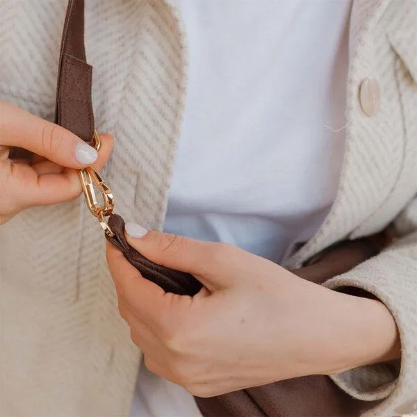 BOWLEANIES TASCHEN BOWLEANIES TASCHEN Moon Bag aus Lederfaserstoff, Chocolate gold, – Produktbild 1 von 3