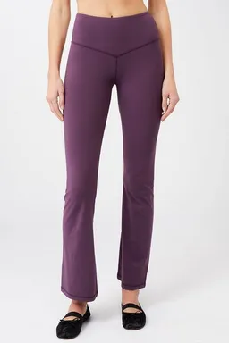 mandala Mandala Flared Sports Pants – Produktbild 1 von 1