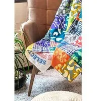 Global Mamas Global Mamas Batik-Patchworkdecke aus Biobaumwolle & Upcycling Mehlsack – Produktbild 1 von 1
