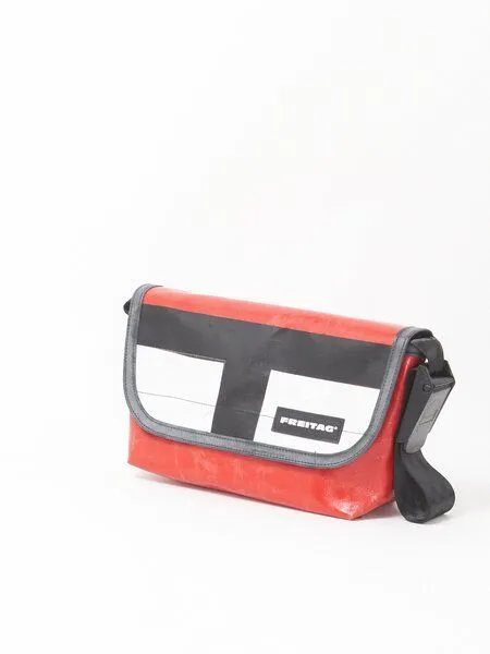 Freitag Freitag F41 Hawaii Five-O - red white black (000004289579) – Produktbild 2 von 3