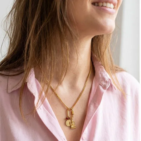 Divasya Divasya Lakshmi Halskette | vergoldeter Edelstahl | Kette mit Anhänger – Produktbild 1 von 4