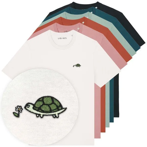 LIGARTI Besticktes T-Shirt – Lars die Schildkröte – LIGARTI Tiermanufaktur, Terracotta, – Produktbild 2 von 4