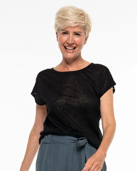 Alma & Lovis Alma & Lovis Elegantes Kurzarmshirt aus 100% Leinen-Jersey | Linen Short Pure, Raven (schwarz), – Produktbild 1 von 4