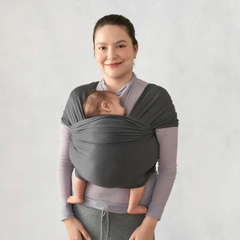Ergobaby Ergobaby® Aura Wrap Tragetuch Strick, 490 cm, Schwarz, – Produktbild 2 von 3