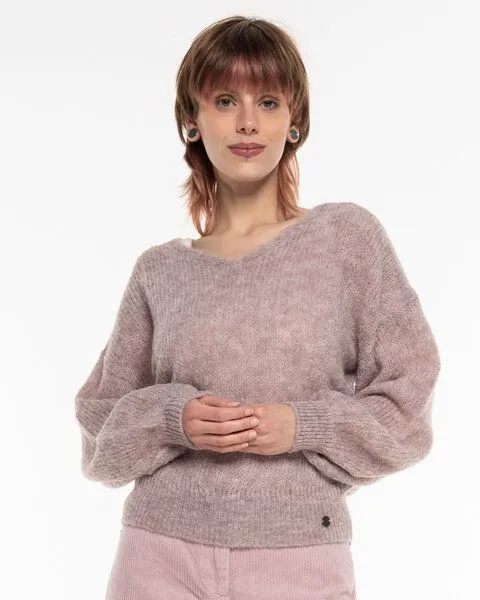 Alma & Lovis Alma & Lovis Leichter Pullover im Loose-Fit aus zartem Alpakastrick | Light V-Neck, Hell-lila, – Produktbild 2 von 3