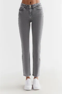 Evermind Evermind Damen vegan Jeans Straight Iron Gray – Produktbild 1 von 1