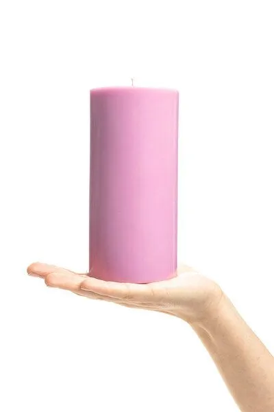 Tranquillo Handgearbeitete Stumpenkerze GLUMI pink, Ø 7,5 x 15 cm - rosa – Produktbild 3 von 4