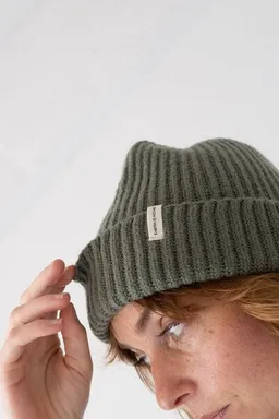 TIRALAHILACHA TIRALAHILACHA Tao chunky wool beanie Women – Produktbild 1 von 1