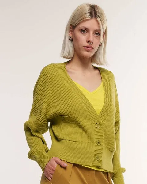 Alma & Lovis Alma & Lovis Grandpa Rippen-Strickjacke aus reiner Bio-Baumwolle | Cotton Grandpa, Limette (grün), – Produktbild 1 von 4