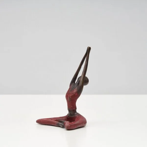 Moogoo Creative Africa Moogoo Creative Africa Bronze-Skulptur Yoga "Adeline" | by Hamidou | Unikate, Rot, – Produktbild 3 von 3