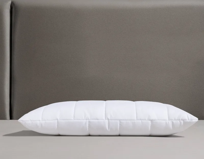 fan Microfaserkissen Komfort Plus, Füllung: 100% Polyester, Bezug: 100% Polyester, leichtes, weiches Kissen, Weiß, – Produktbild 1 von 7