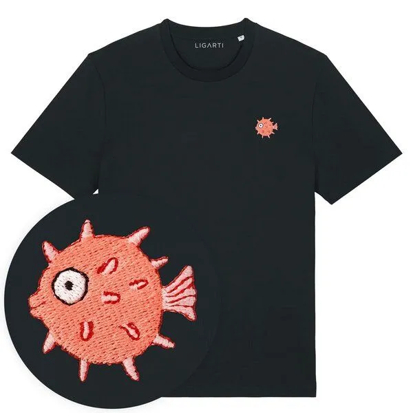 LIGARTI Besticktes T-Shirt – Kurt der Kugelfisch – LIGARTI Tiermanufaktur, Schwarz, – Produktbild 1 von 4