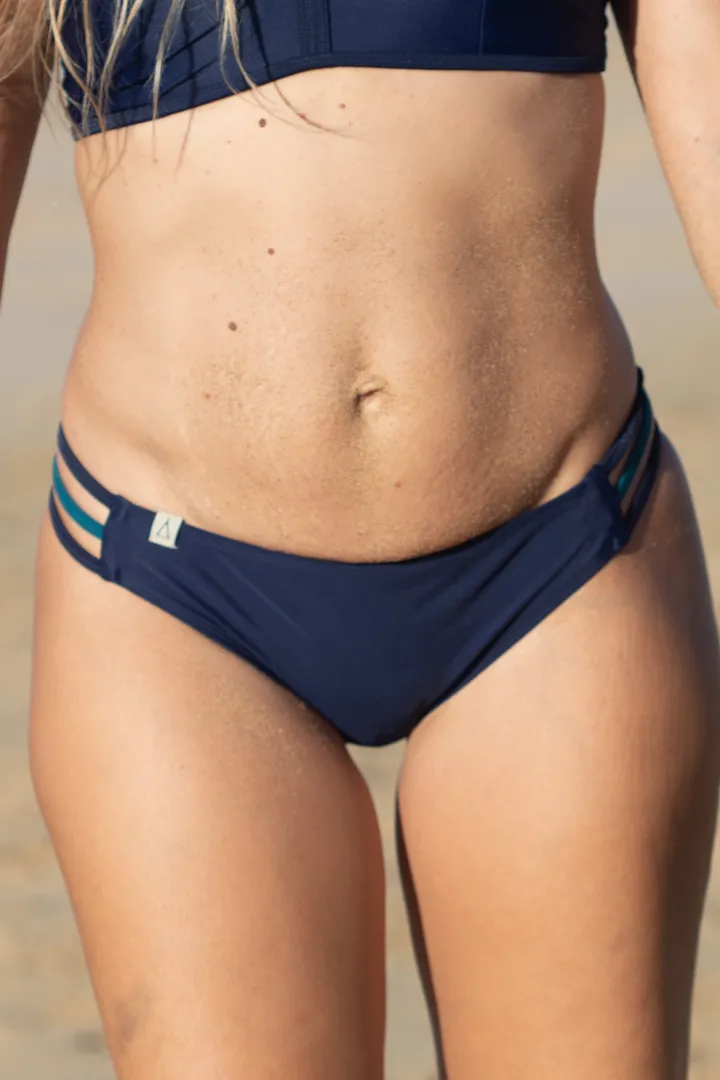 Inaska Inaska Damen vegan Bikini Bottoms Low Waist Free Dunkelblau, Extra dunkelblau, – Produktbild 2 von 2