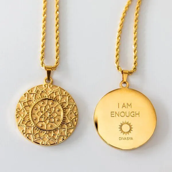Divasya Divasya Halskette mit Mandala Anhänger | vergoldet | I am enough – Produktbild 1 von 4