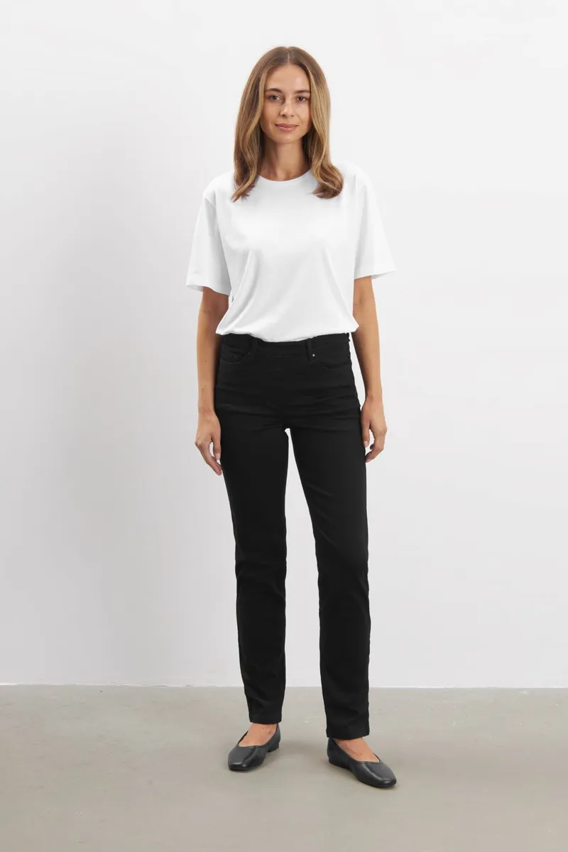 LAURIE LAURIE Damen vegan Jeans Hannah Regular Mittellang Schwarz, Schwarz, – Produktbild 2 von 2