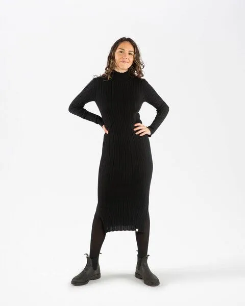 MATONA Matona Elegantes langes Kleid für Frauen aus Bio-Baumwolle / Ribbed Dress, Onyx, – Produktbild 1 von 4
