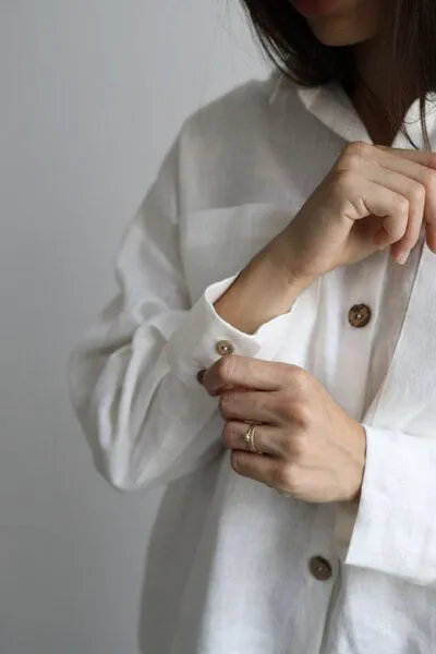 gust. gust. Damen Oversized Hemdbluse aus Leinen - Oversized linen shirt - 100% Bio-Leinen, White (weiß), – Produktbild 3 von 4