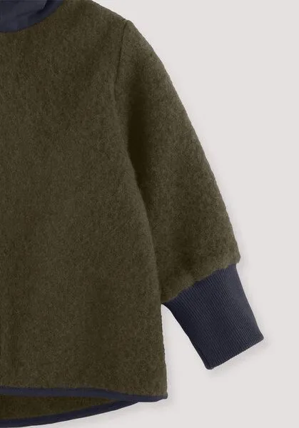hessnatur hessnatur Wollfleece-Jacke mit Patch aus Bio-Merinowolle, Vintage oliv, – Produktbild 4 von 4