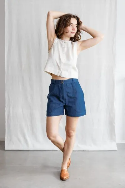 Jyoti - Fair Works Jyoti - Fair Works Bio-Baumwolldenim Shorts Kusuma, Denim, – Produktbild 2 von 4