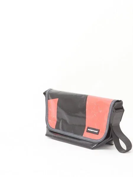 Freitag Freitag F42 SURFSIDE 6 - black red (000004316494) – Produktbild 2 von 3