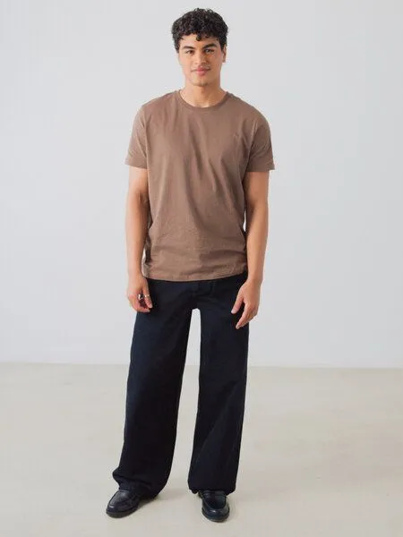 Honest Basics Honest Basics Herren Basic T-Shirt aus Bio- und recycelter Baumwolle, Teak, – Produktbild 2 von 4