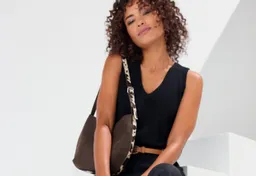 French Connection French Connection Schultertasche Henkeltasche, Handtasche, Shopper, Damentasche, mit modischen Animal-Details VEGAN – Produktbild 1 von 1
