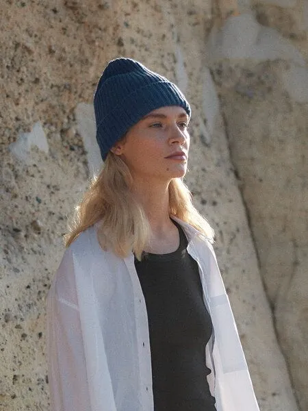 WOTE WOTE Mütze aus softem recyceltem Cashmere Mix, Blau, – Produktbild 1 von 2