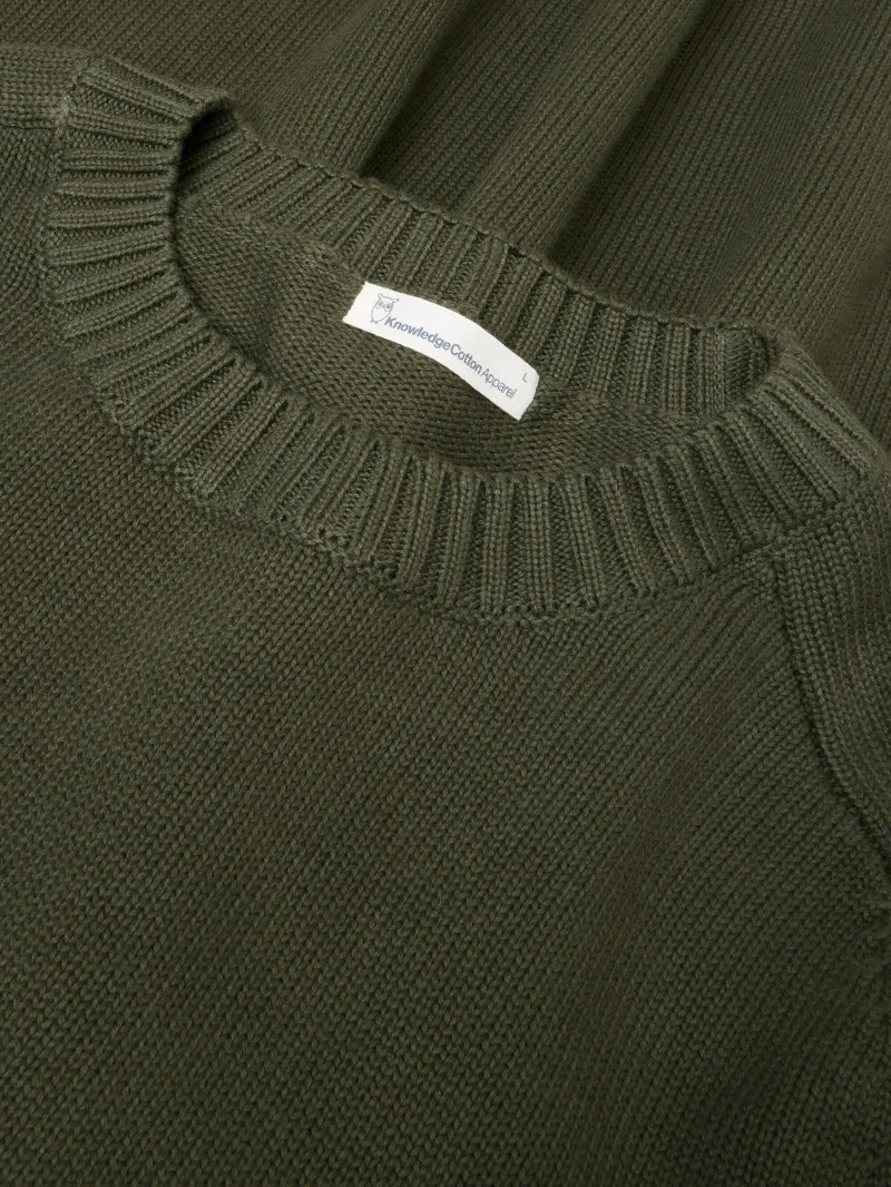 KnowledgeCotton Apparel KnowledgeCotton Apparel Herren vegan Strickpullover Einfarbig Rundhalsausschnitt Forrest Night Grün, Dunkelgrün, – Produktbild 2 von 2