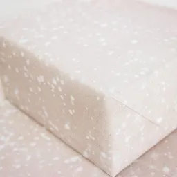 Bow & Hummingbird Bow & Hummingbird Geschenkpapier Schnee – Produktbild 1 von 1