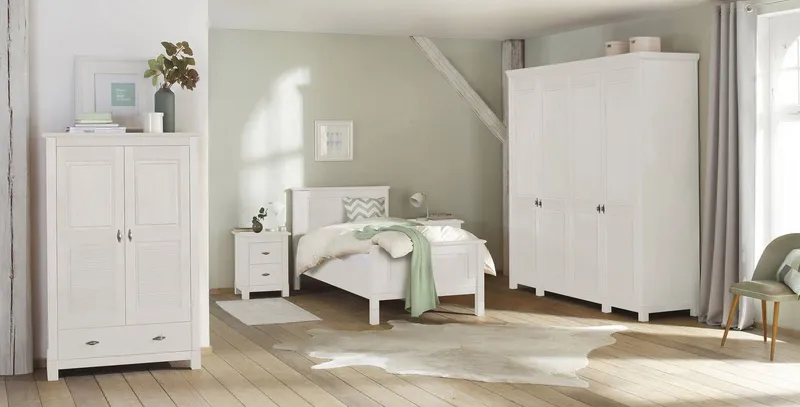 OTTO home Wäscheschrank Rauna (B/H/T ca. 96/155/38 cm) aus massiver Kiefer, FSC®, 2-türig, 96cm breit, Weiß, – Produktbild 3 von 5
