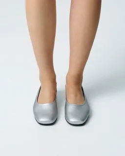 BOHEMA BOHEMA Damen vegan Ballerinas Classic Square Toe Silber – Produktbild 1 von 1